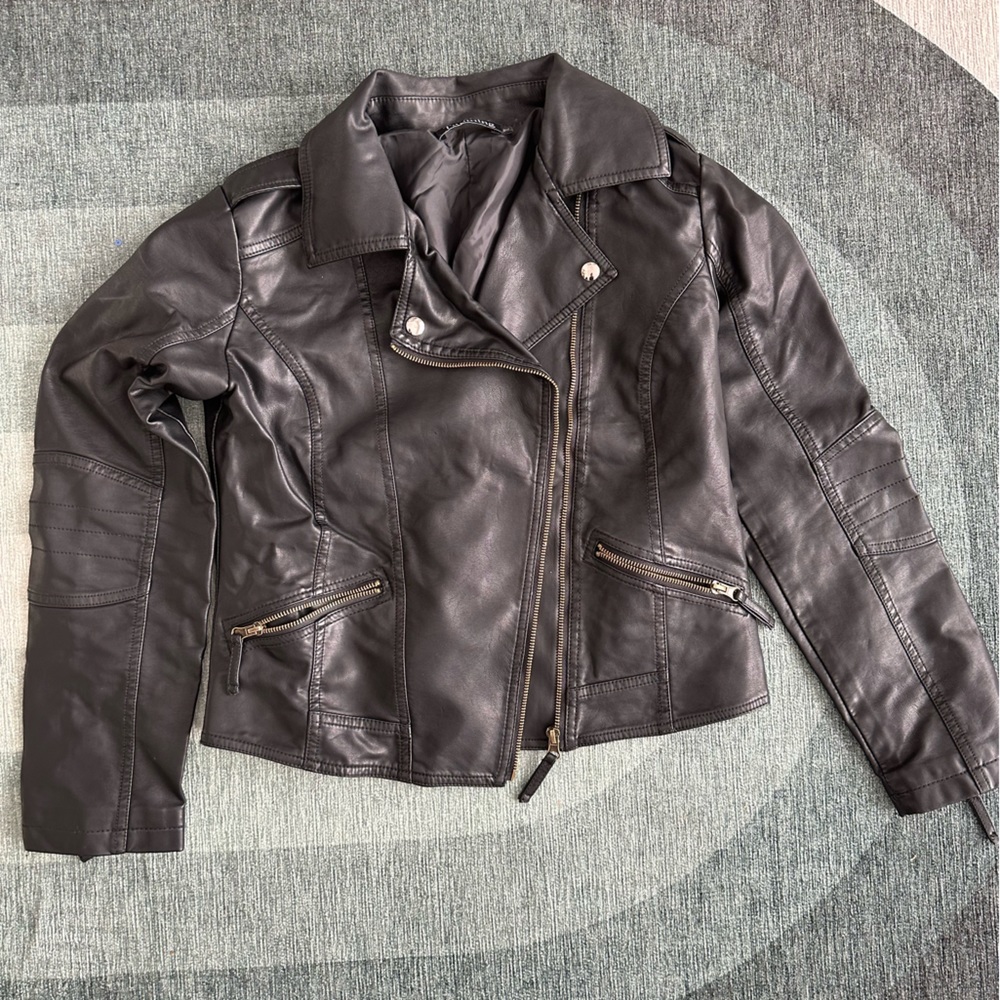 NWT Faux Leather Jacket Moto Zipper Sleeve Women’s M - Picture 2 of 10